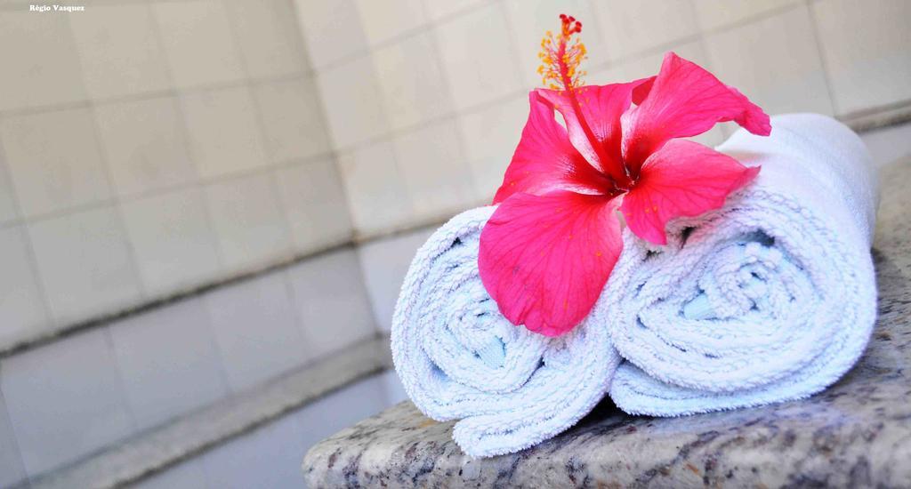Hotel Porto Garden Порту-Сегуру Экстерьер фото